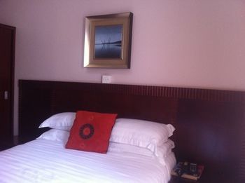Hotel Labama Γκαμπορόνε Εξωτερικό φωτογραφία